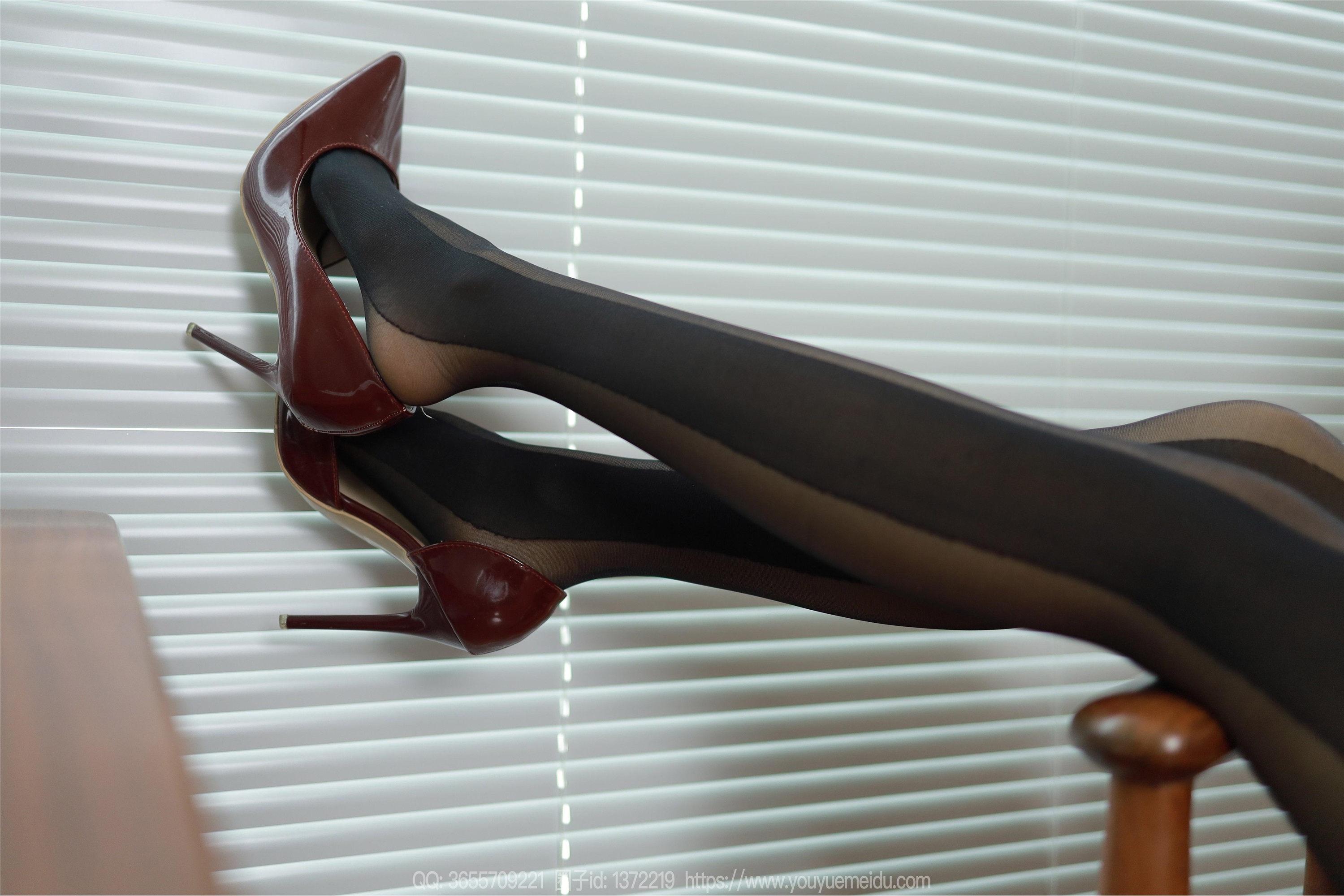 IESS异思趣向  2023.12.18 丝享家 1614 美子《新闻女王》